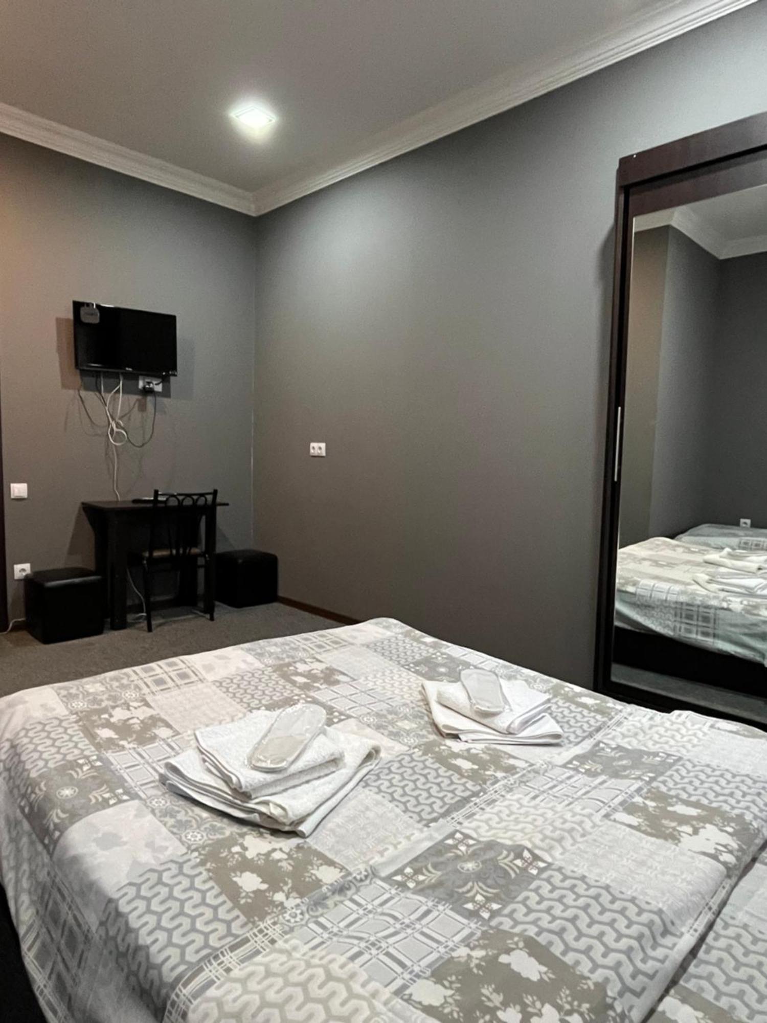 7 Rooms Tbilisi Buitenkant foto