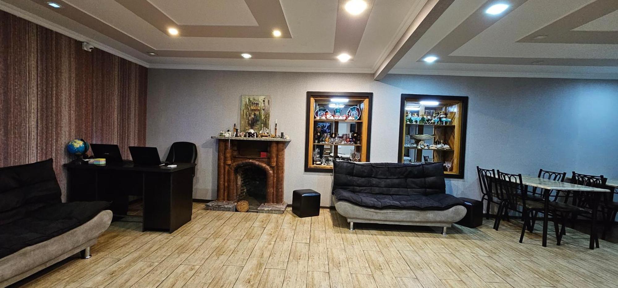 7 Rooms Tbilisi Buitenkant foto