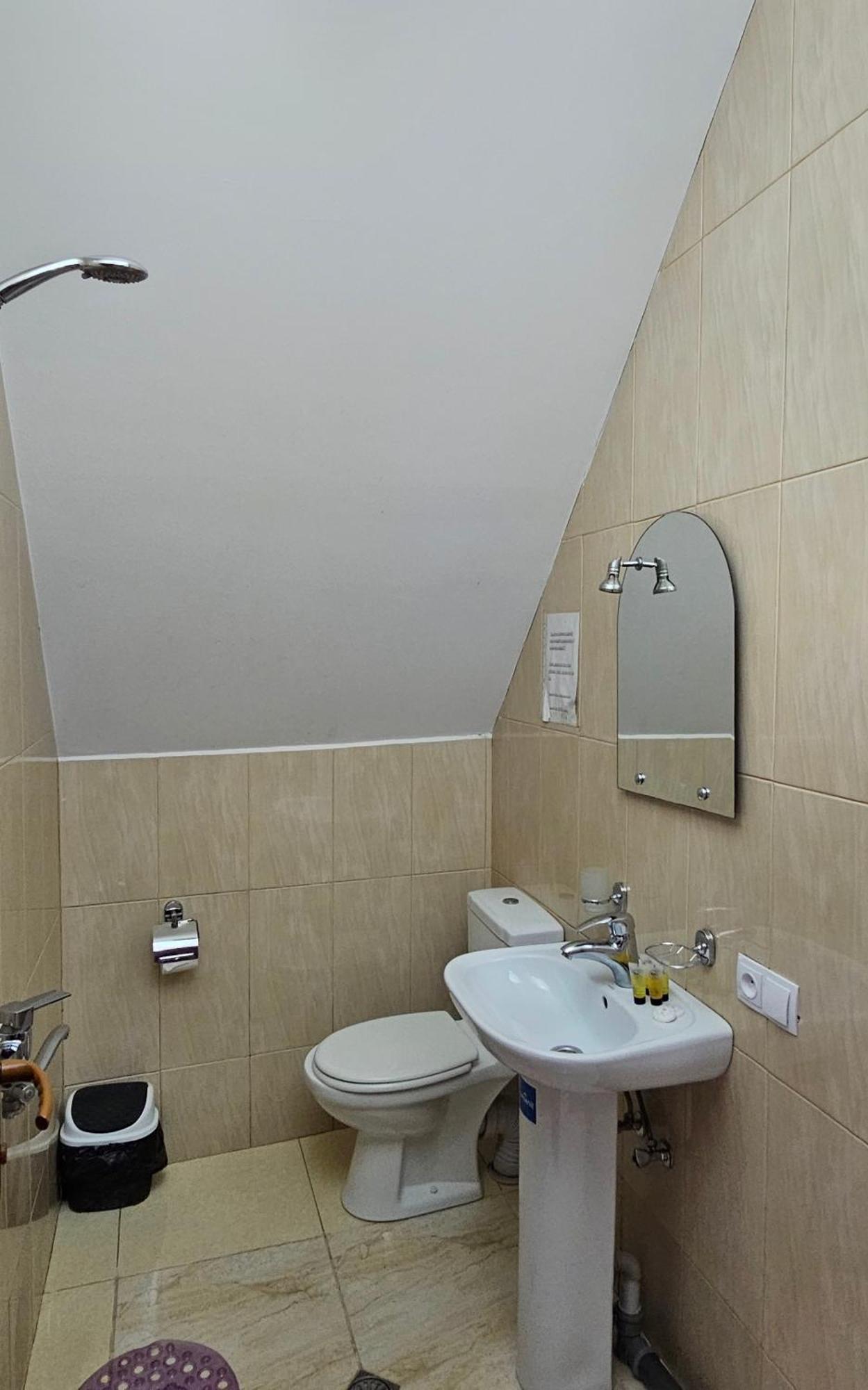 7 Rooms Tbilisi Buitenkant foto