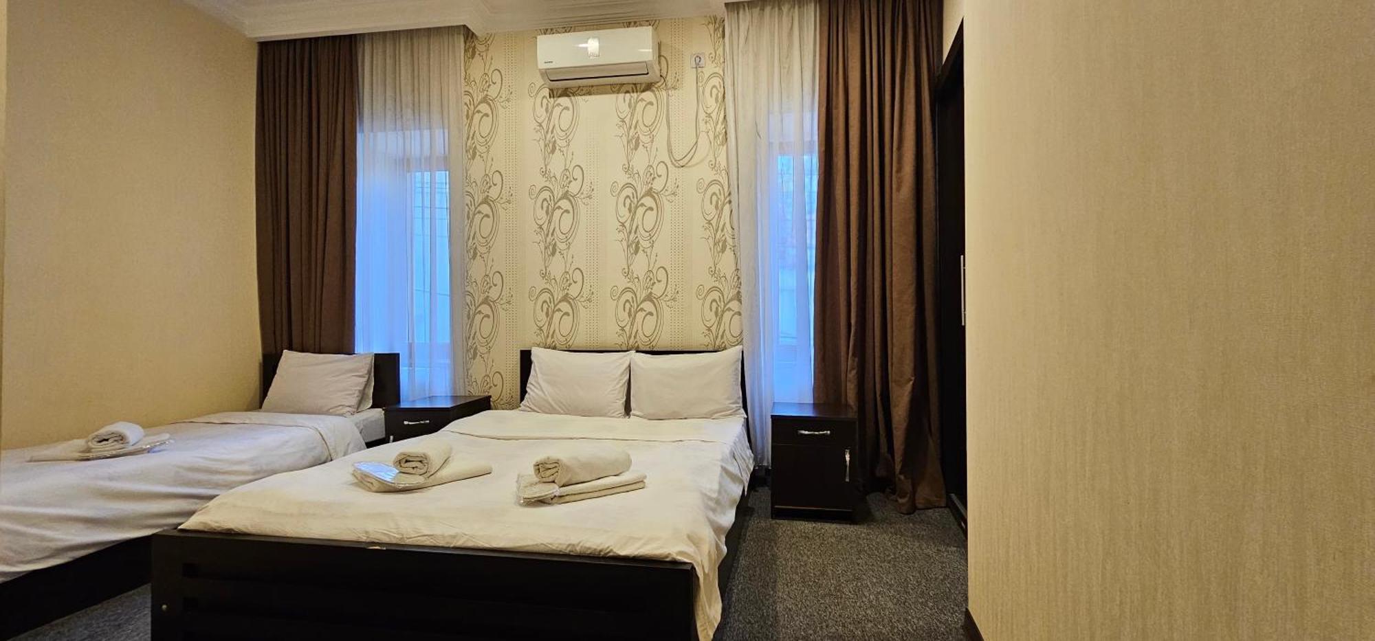 7 Rooms Tbilisi Buitenkant foto