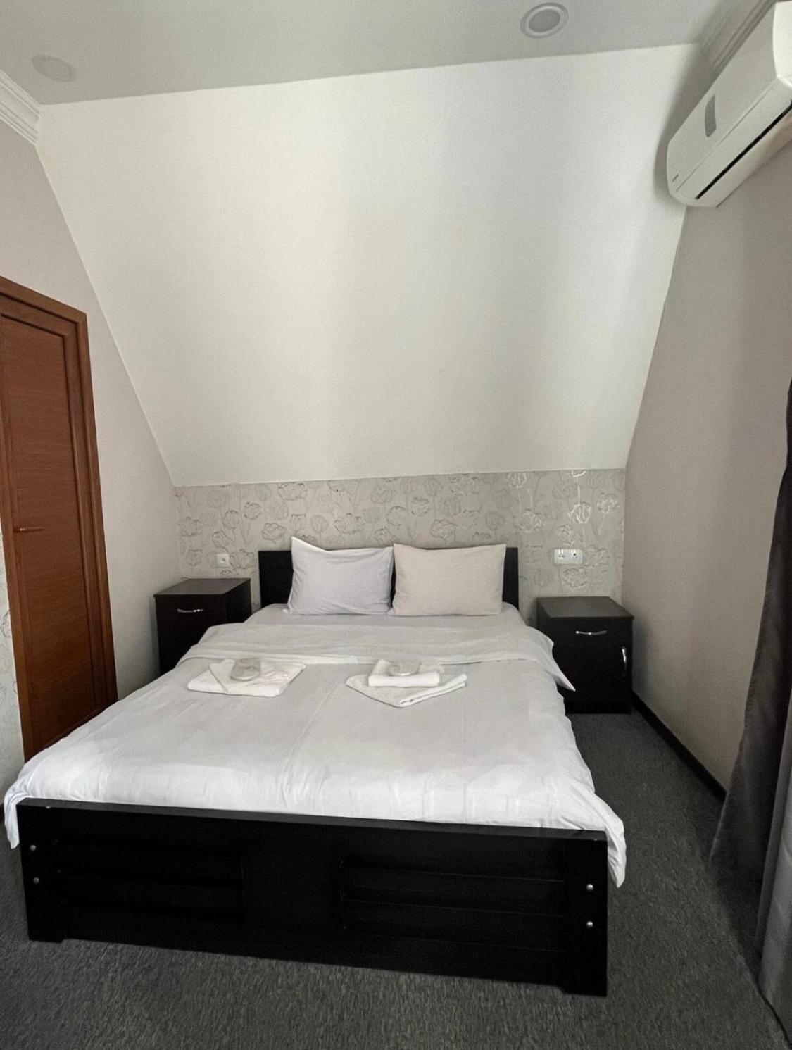 7 Rooms Tbilisi Buitenkant foto