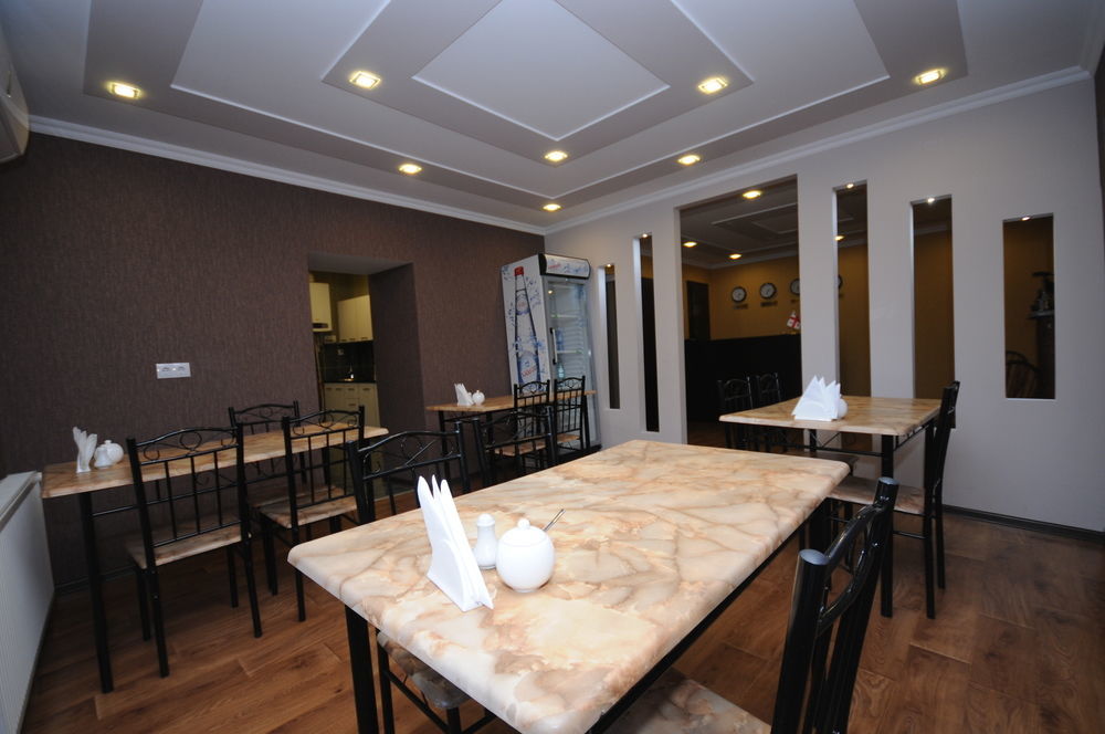 7 Rooms Tbilisi Buitenkant foto