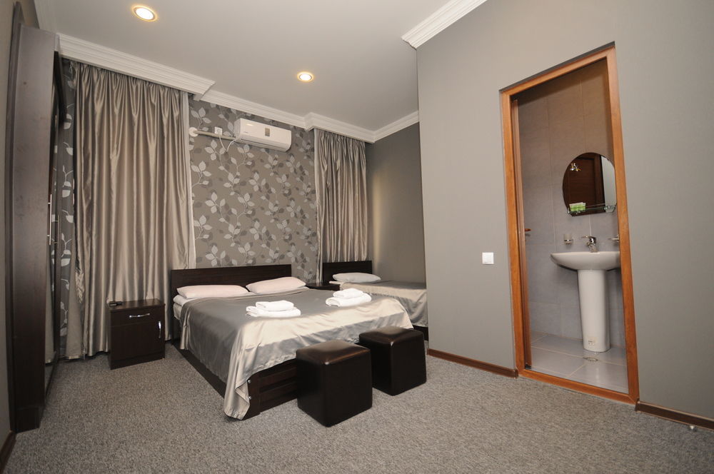 7 Rooms Tbilisi Buitenkant foto
