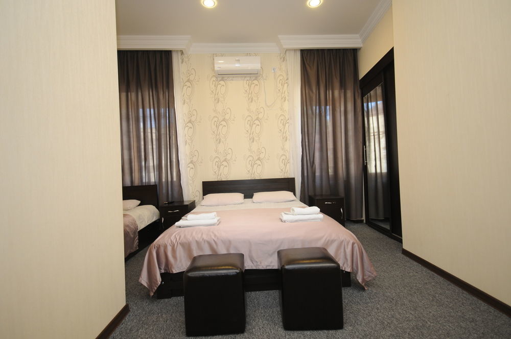 7 Rooms Tbilisi Buitenkant foto